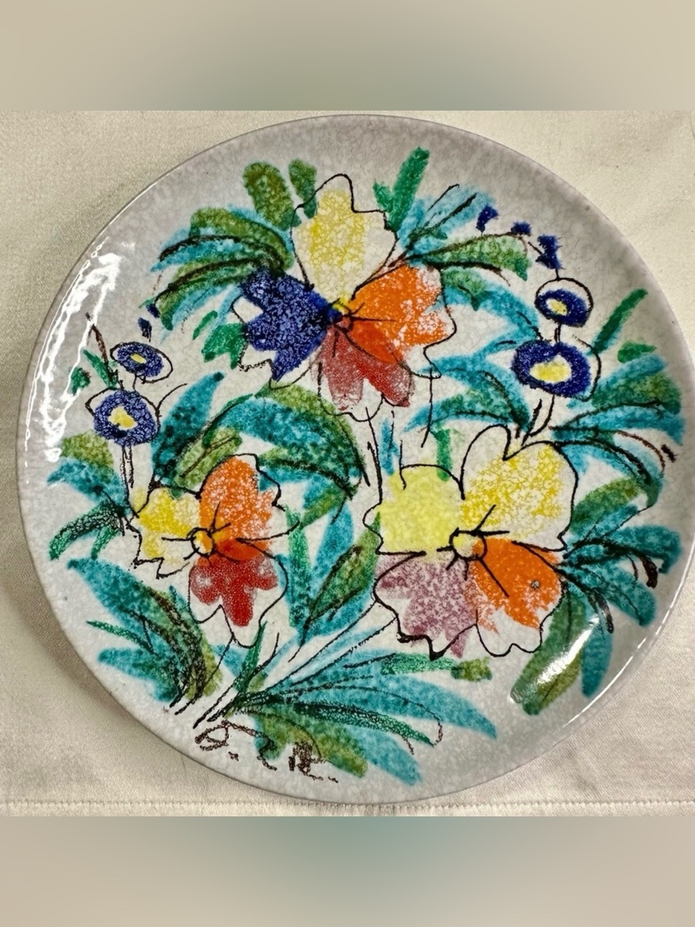 Italian Majolica Floral 9" Wall Plate Italy